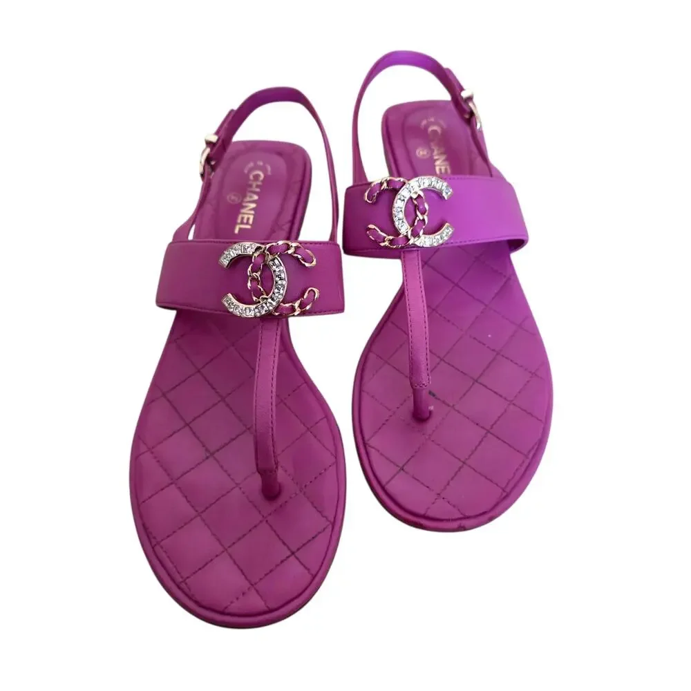 Chanel Thong Pink Quilted Leather CC Logo Sandals Chain Flat Crystal 36 5.5